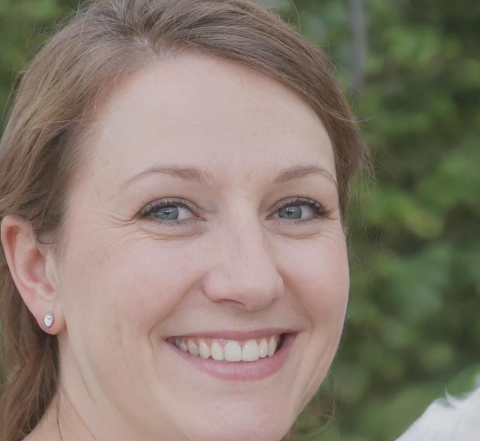 Learner community member participating in group session