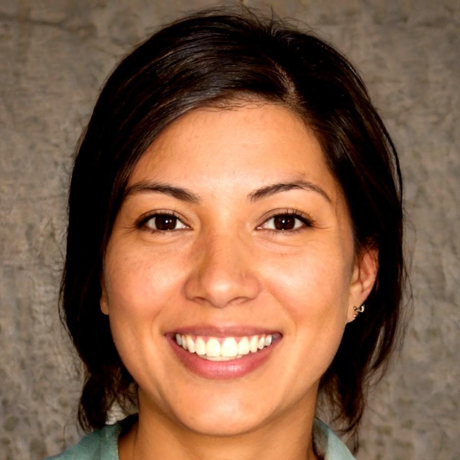 Lindiwe Khumalo reviewing course materials